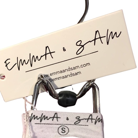 ❤️ Emma & Sam NWT Raspberry Crush Velvet Hot Pants with pockets ❤️ - Picture 3 of 6